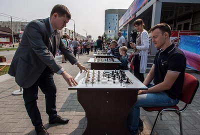 Сеанс одновременной игры в шахматы